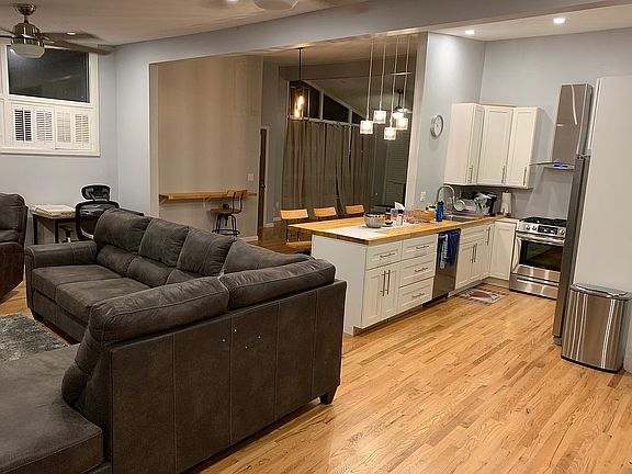 3rd image of 3050 Green Hills Ln