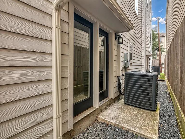 5521 Petty St — Photo 44