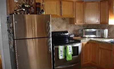 2nd image of 2680 N Glencoe St