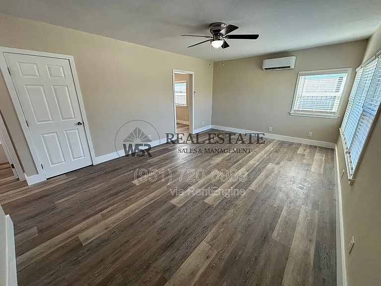 3845 Strong St — Photo 6