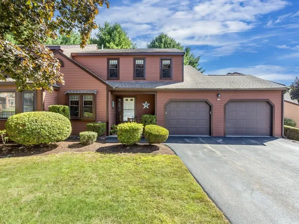 22 Hawthorne Vlg APT D, Franklin, MA 02038