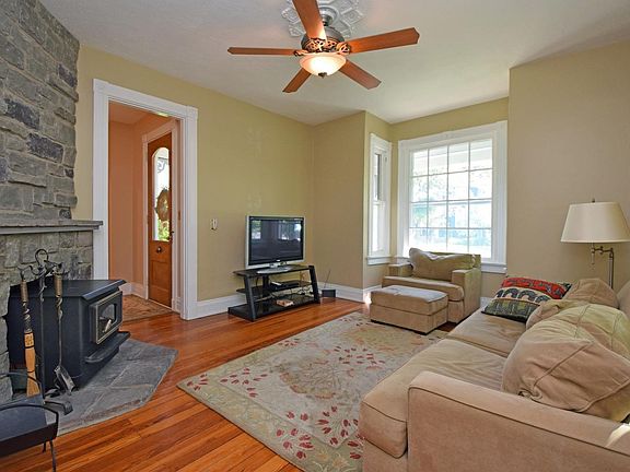 5th image of 45 Cleveland Ave