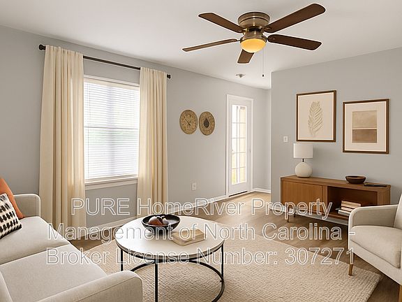 2nd image of 1437 Crandon Dr