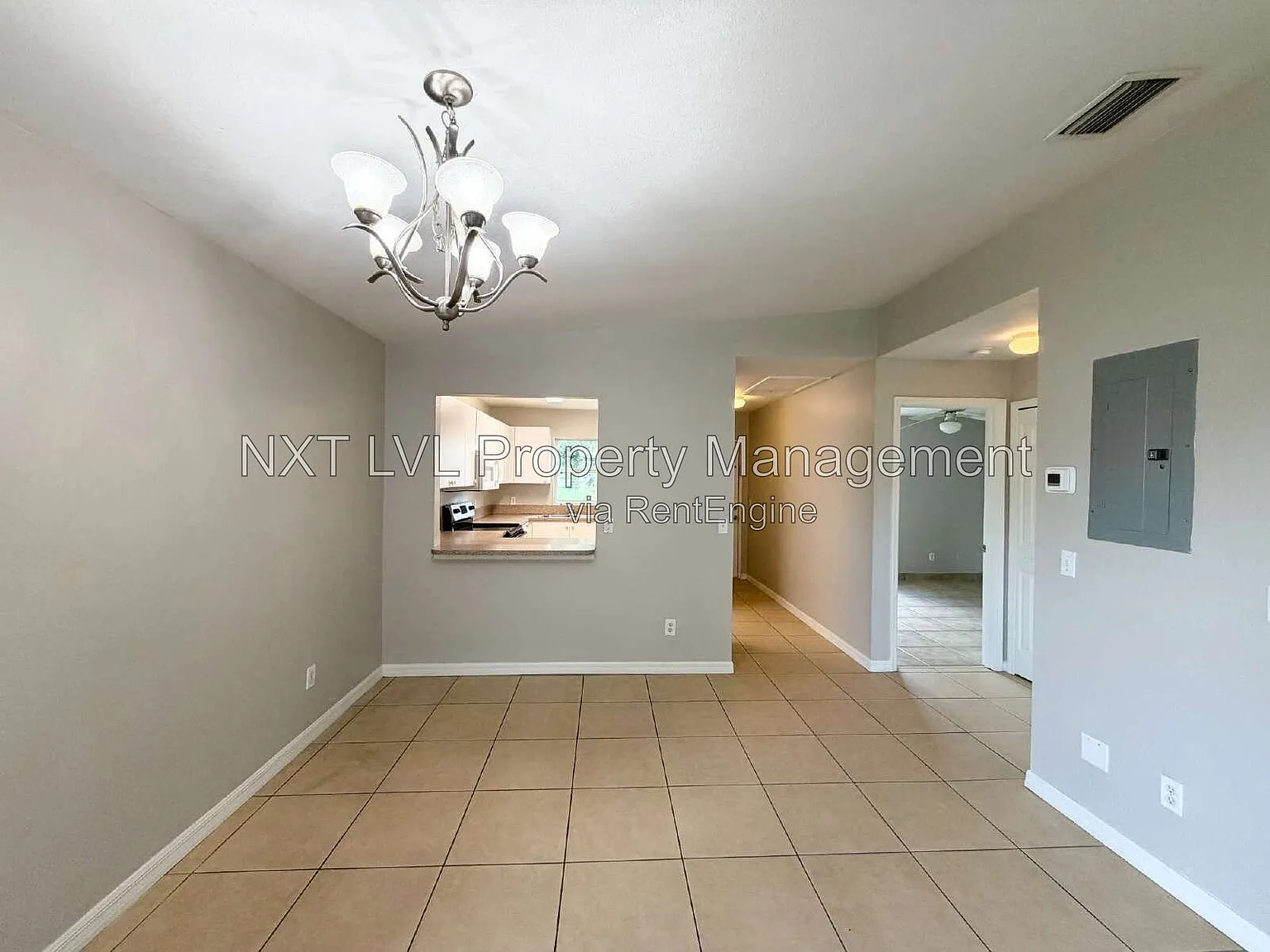 1321 SE 8th Ave — Photo 4