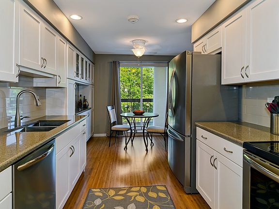 5th image of 501 Lake Hinsdale Dr APT 208