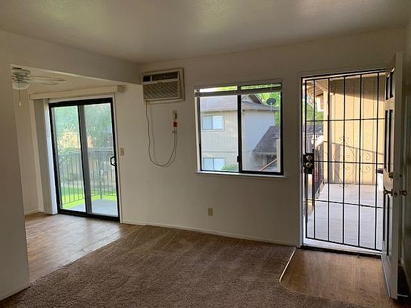 2nd image of 1951 Scarborough Dr APT 14