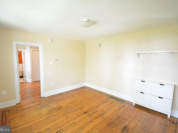 3rd image of 504 W Coulter St APT 1