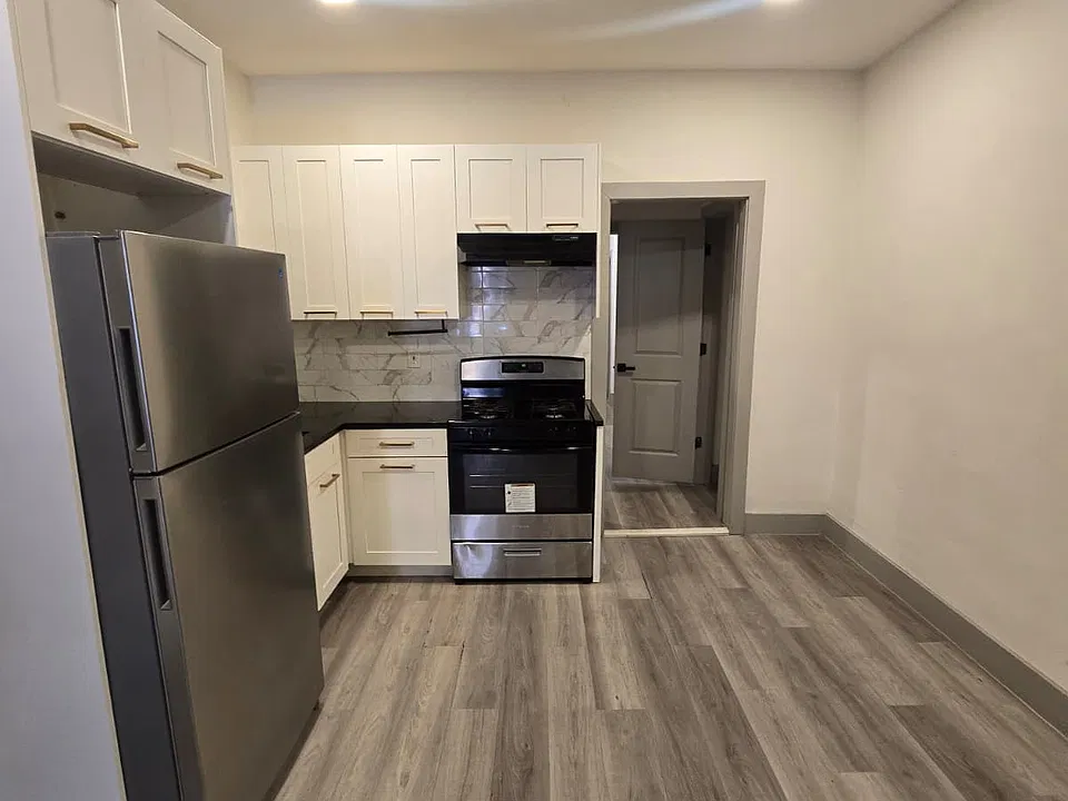 84 Bostwick Ave #1L