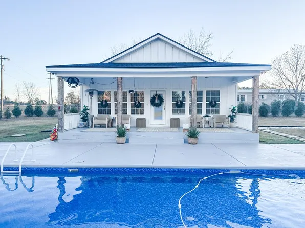 541 Malvern Loop, Slocomb, AL 36375