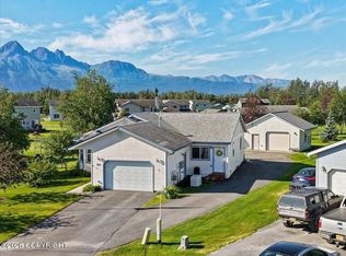 884 S Idaho Peak Cir, Palmer, AK 99645