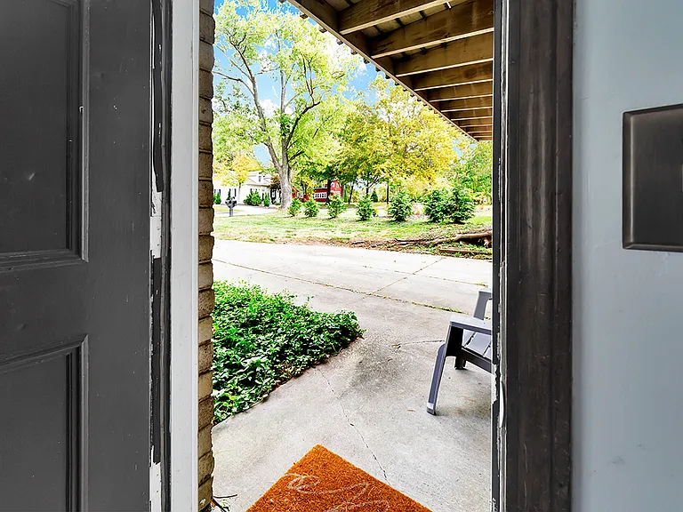136 Ravenna St #138 — Photo 6