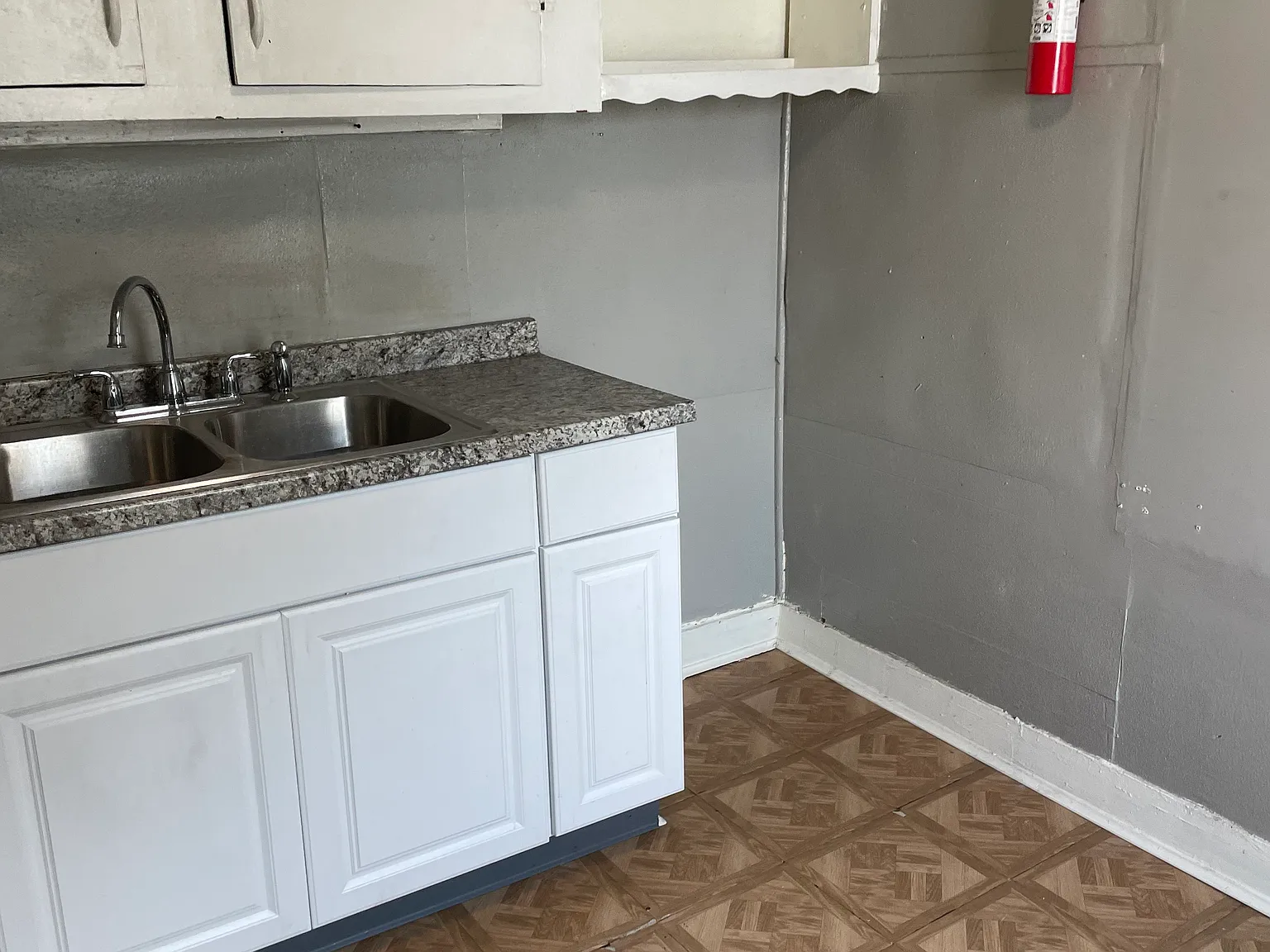 7436 Navigation Blvd — Photo 4