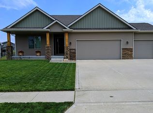 1601 NE Deer Creek Dr, Ankeny, IA 50021