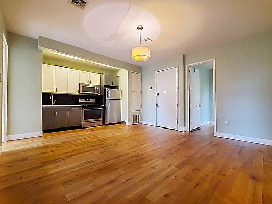 4th image of 865 Greene Ave #3AA