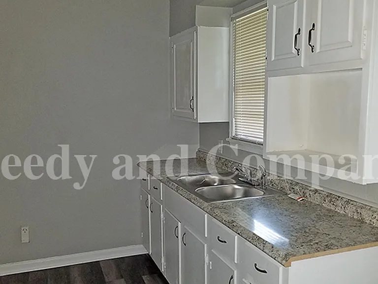 893 Linwood Rd — Photo 18