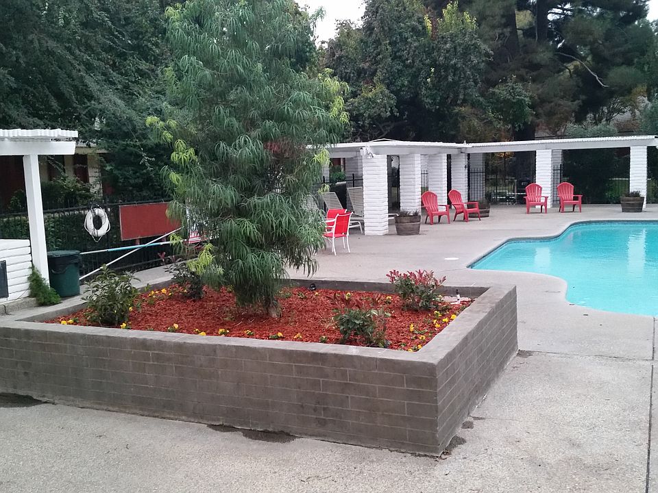 2nd image of 440 S Clovis Ave APT 101
