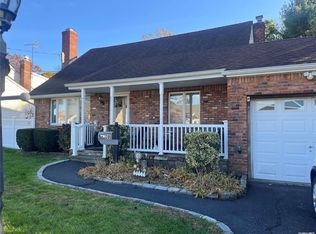 36 Kime Ave, North Babylon, NY 11703