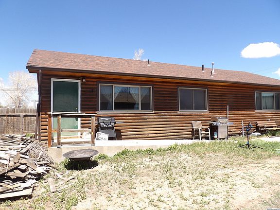 4th image of 458 Railroad St