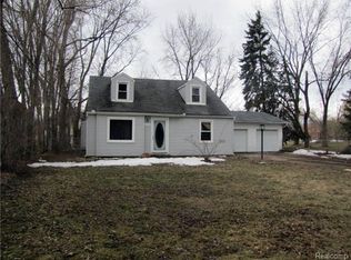 2340 Vermont Ave, Troy, MI