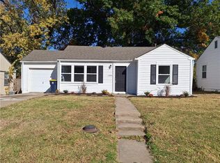1000 NE 44th Ter, Kansas City, MO 64116