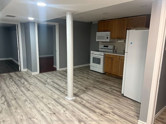 2nd image of 80 Atkins Cir