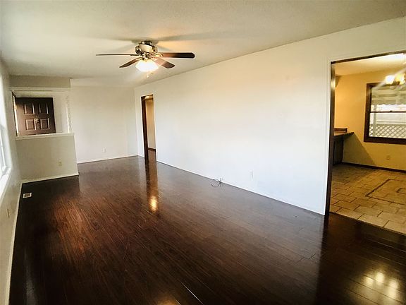 4th image of 701 S 12th Ave
