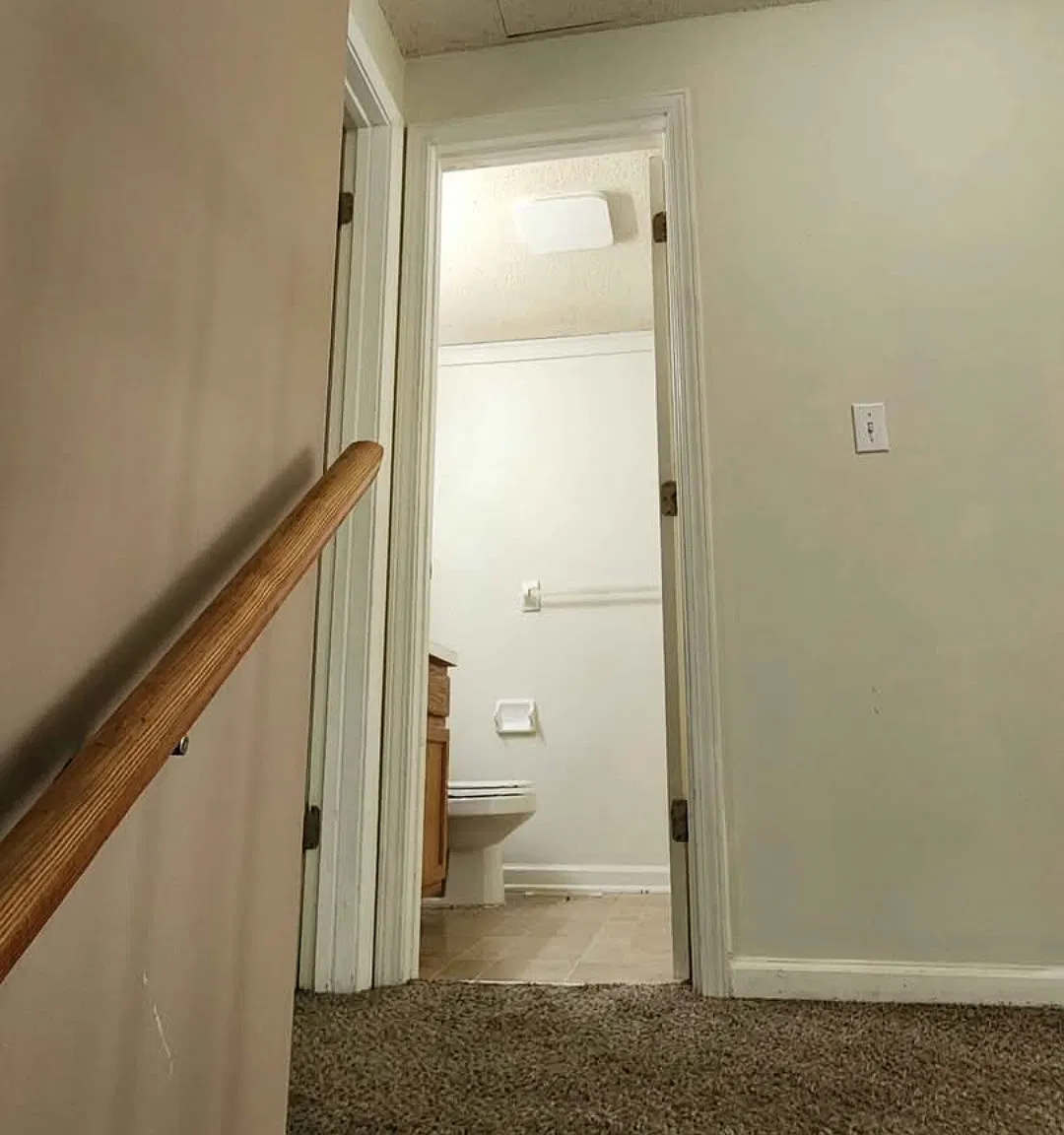 3 bed, 1.5 bath, 1200 sqft, $1,600 — Photo 3