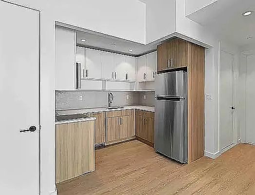 4th image of 315 Linden Blvd #7