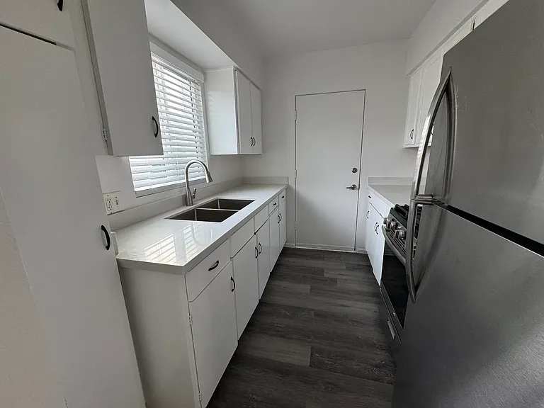 330 W Medlock Dr #107 — Photo 12