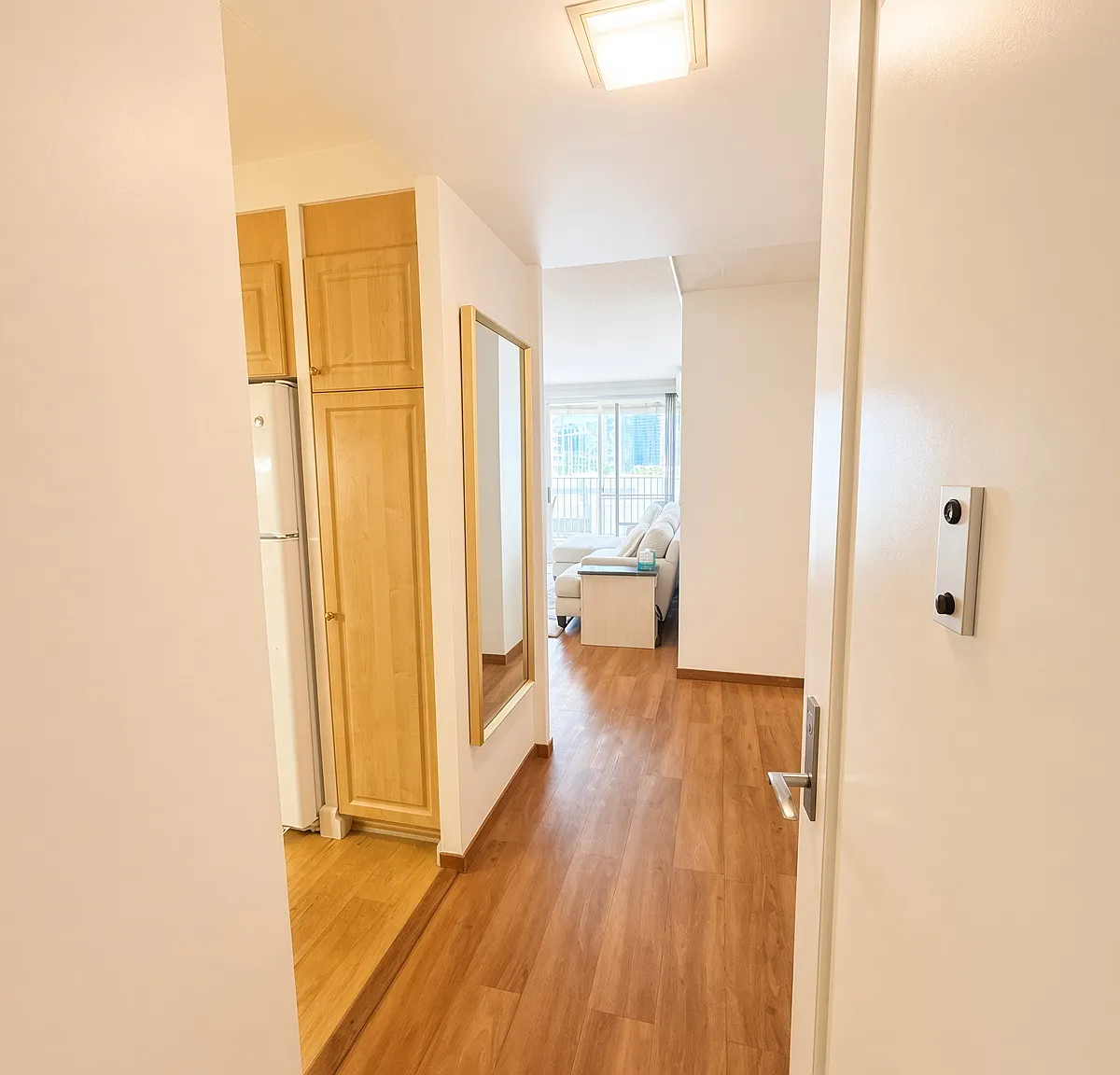 2 bed, 968 sqft, $3,700 — Photo 1