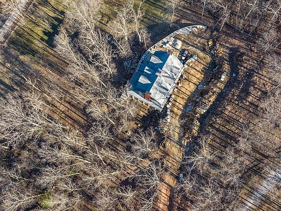 3rd image of 3589 Hawks Point Rd