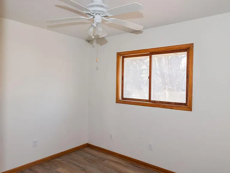419 E Watrous Ave — Photo 17