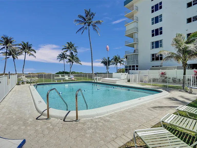 1750 S Ocean Blvd #306E — Photo 27