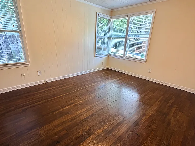 3208 Duval St #1 — Photo 6
