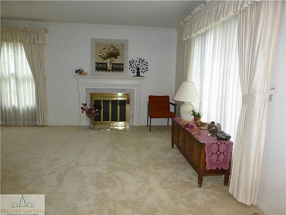 4th image of 1315 E Farwood Dr