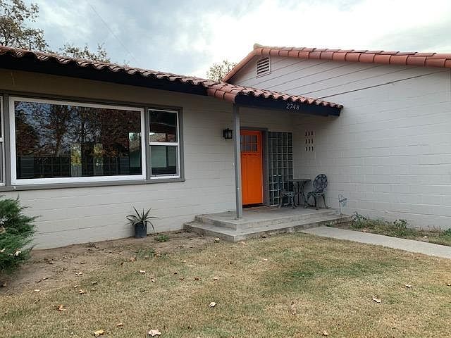 1st image of 2748 Topeka St