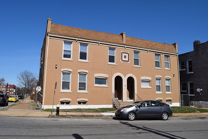 1st image of 2853 Pestalozzi St