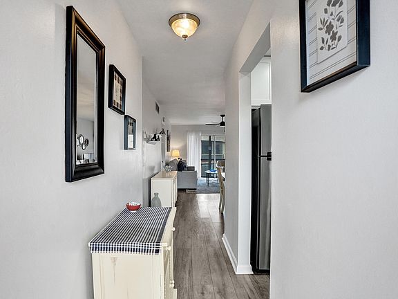 5th image of 8390 Lagos De Campo Boulevard #301