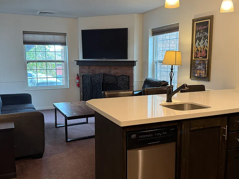 1637 Shortline Rd #107 — Photo 6