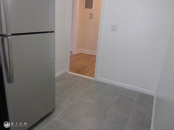3rd image of 4308 40th St APT 3K