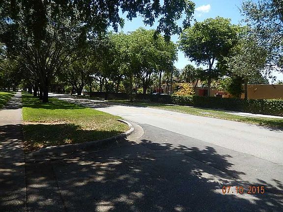 2nd image of 7100 Fairway Dr APT K16