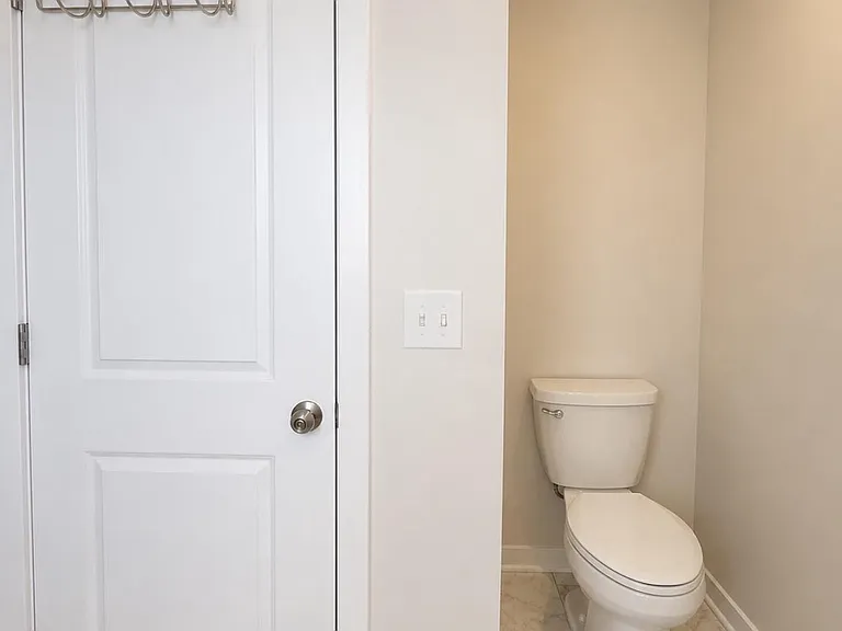 4913 Brookside Ct — Photo 24