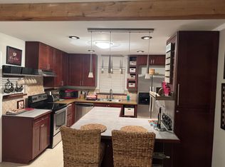 2534 Overlook Dr, East Pt, GA 30344