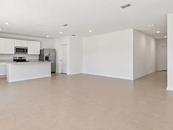 2461 Hallow Garden Rd, Eustis, FL