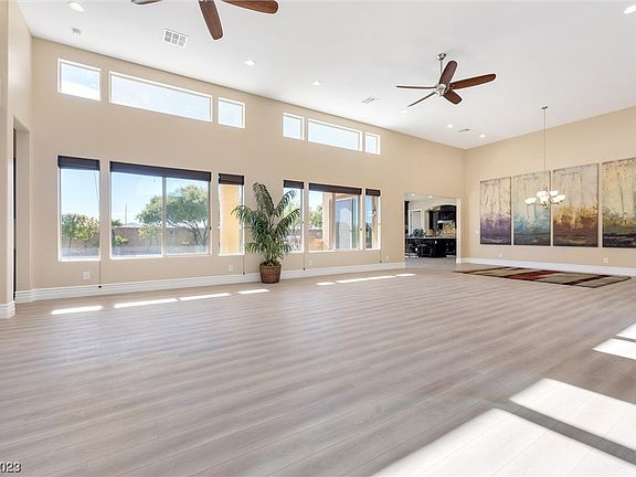 5th image of 7501 Corvina Ave
