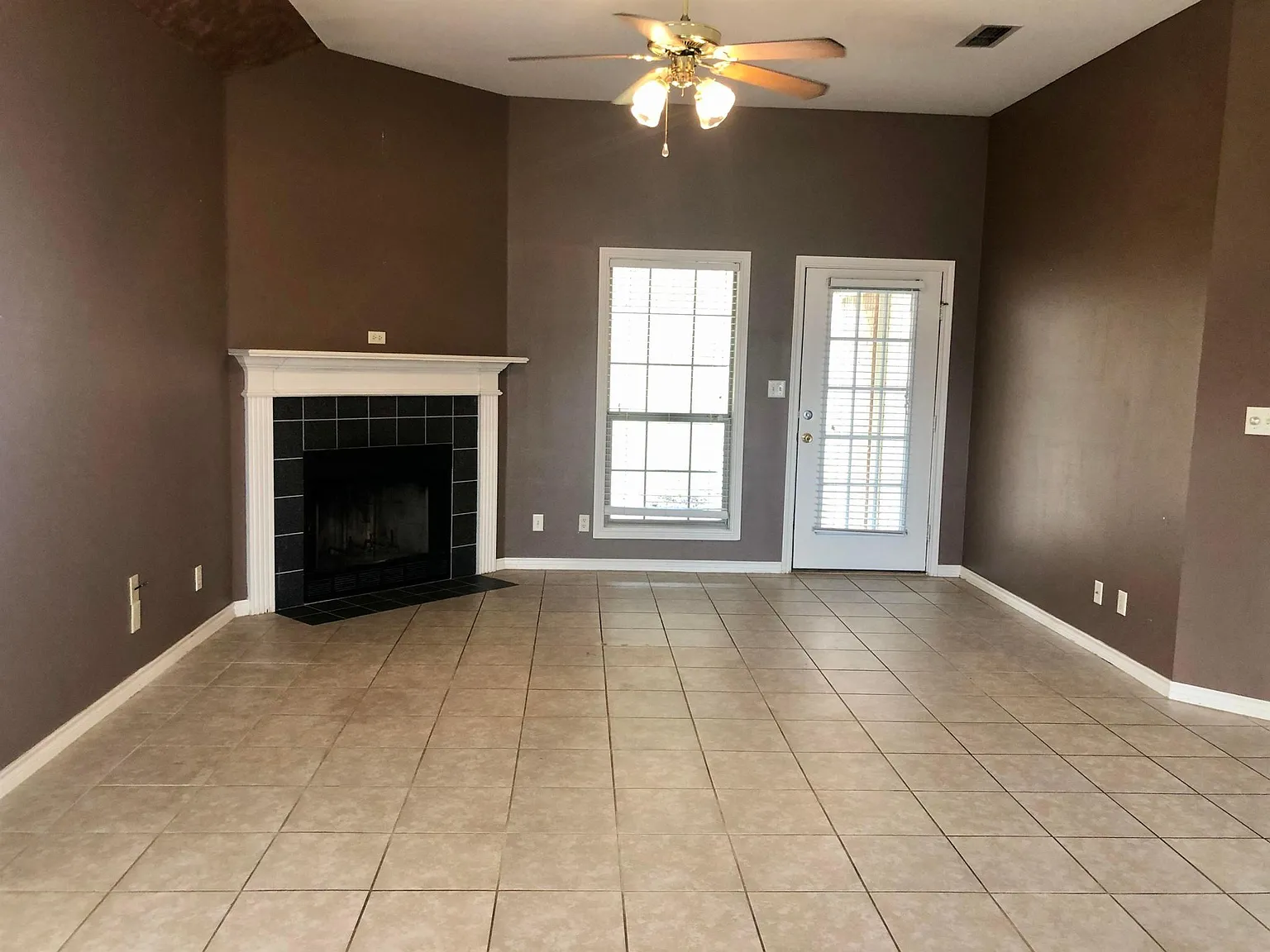 2 bed, 1488 sqft, $1,850 — Photo 3