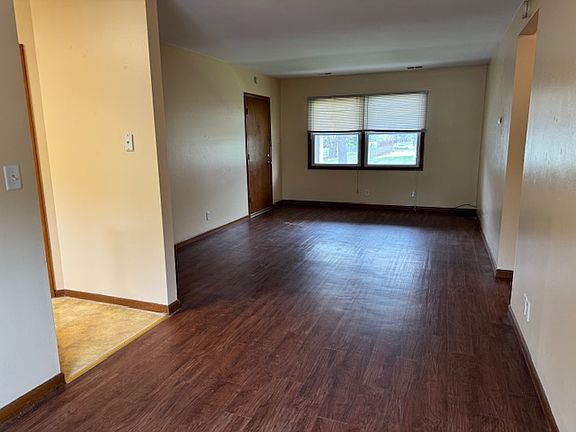 3rd image of 501 Roosevelt Rd APT C