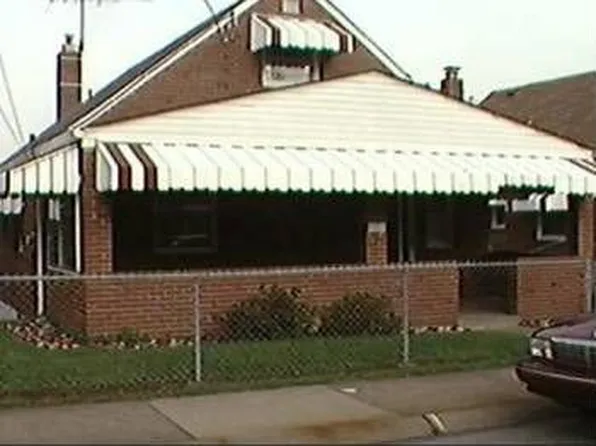 588 Orchard St, Carnegie, PA 15106