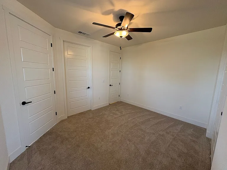 4005 W Babcock Ave — Photo 9