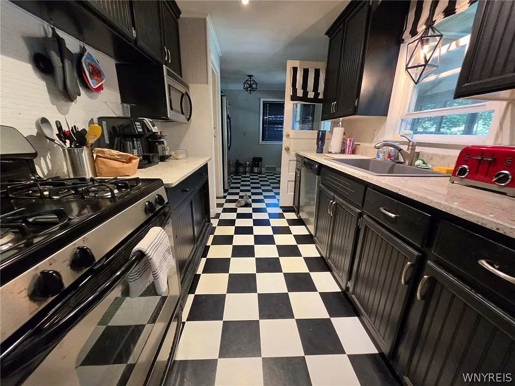 2 bed, 2.0 bath, 1610 sqft, $2,500 — Photo 4
